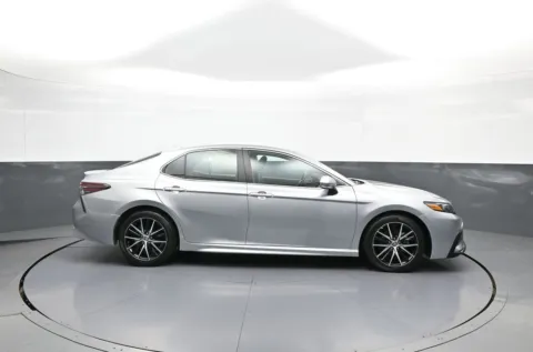 More photos of 2023 Toyota Camry SE at Plaza Honda, NY