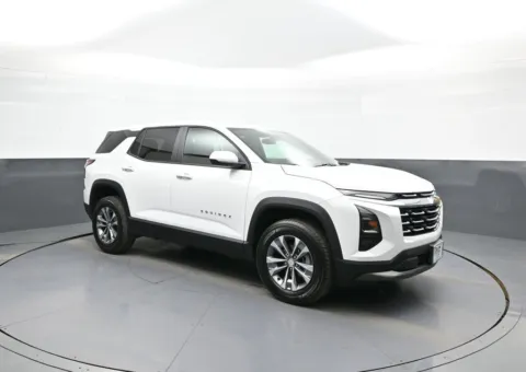 More photos of 2025 Chevrolet Equinox LT at Plaza Honda, NY