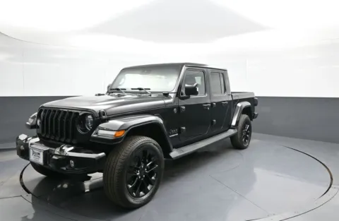 Black 2022 Jeep Gladiator Overland for sale in Brooklyn, NY