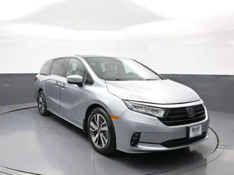 Another view of 2023 Honda Odyssey Touring for sale in Brooklyn, NY at Plaza Honda