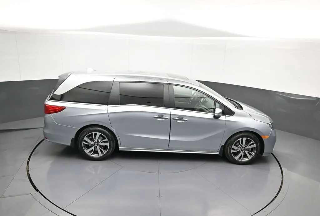 2023 Honda Odyssey Touring - Photo 40