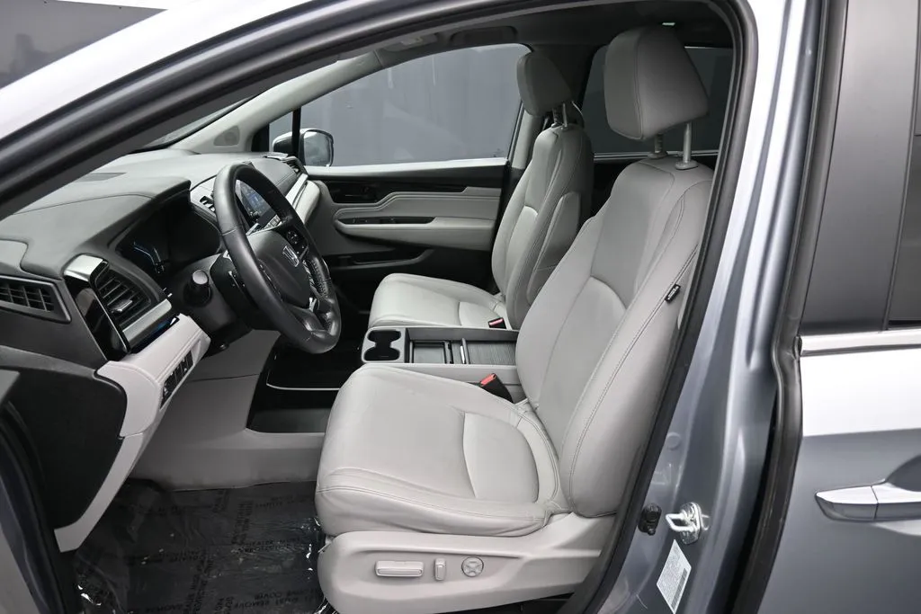 2023 Honda Odyssey Touring - Photo 19