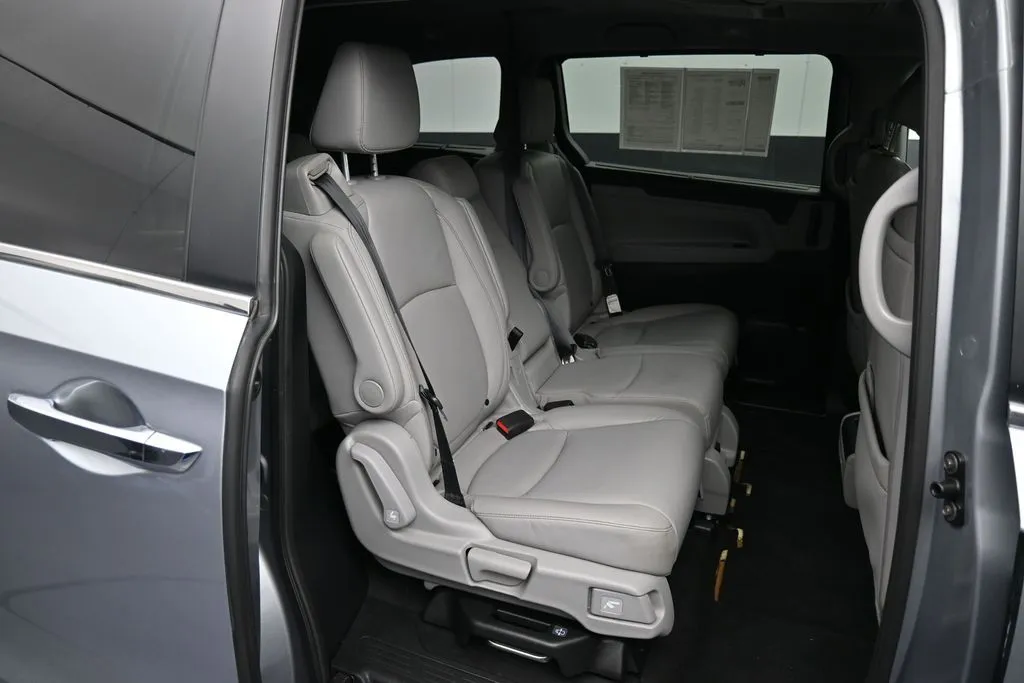 2023 Honda Odyssey Touring - Photo 27