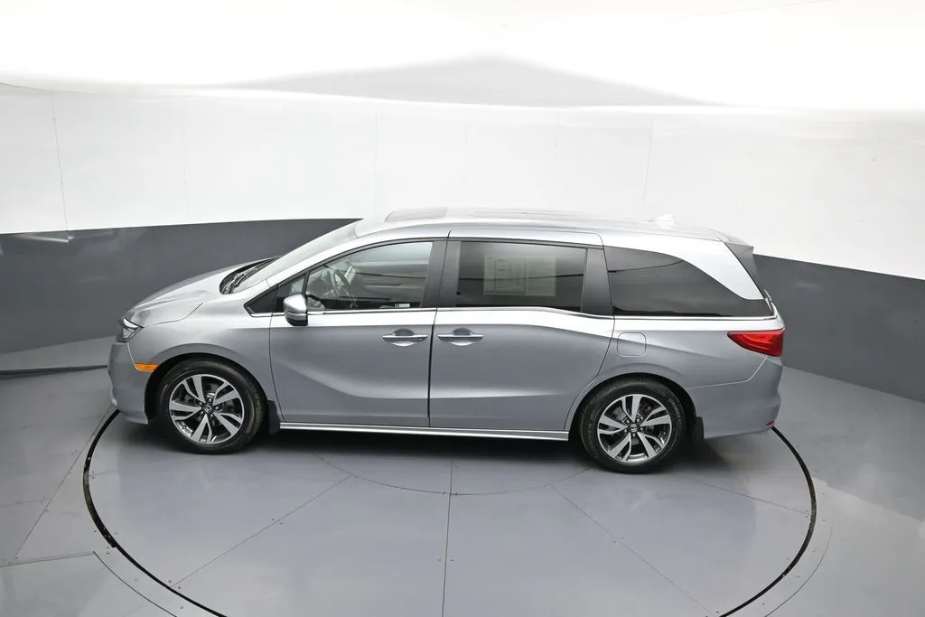 2023 Honda Odyssey Touring - Photo 44