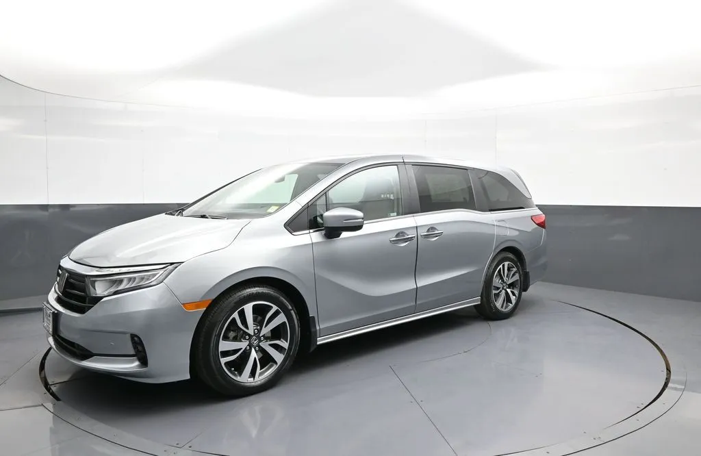 2023 Honda Odyssey Touring - Photo 10
