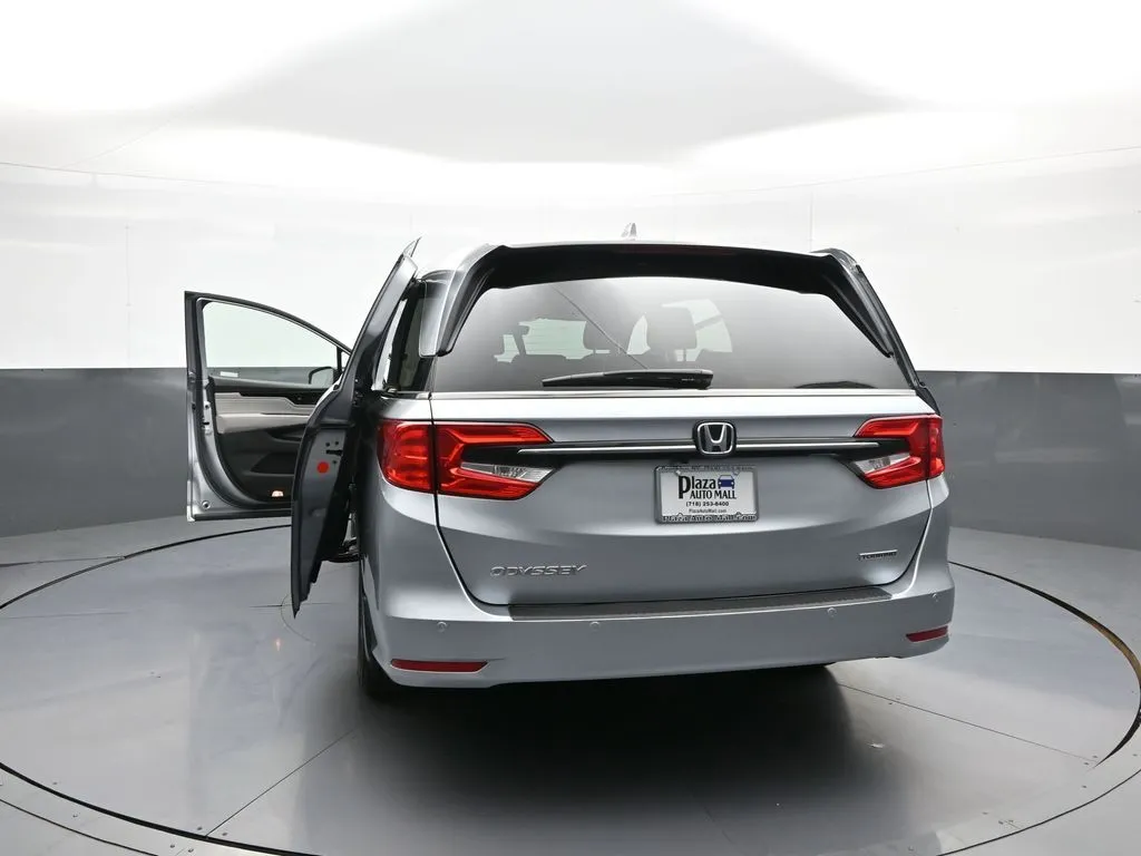 2023 Honda Odyssey Touring - Photo 50