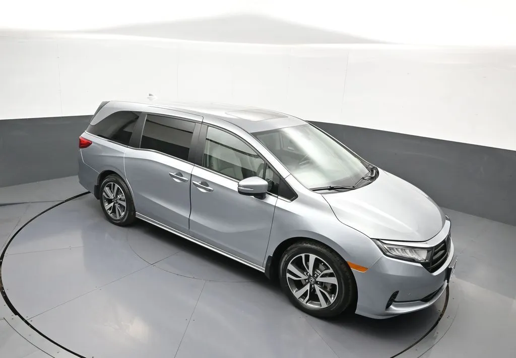 2023 Honda Odyssey Touring - Photo 39