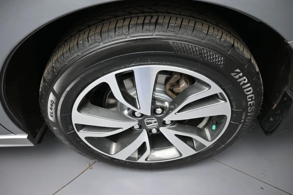 2023 Honda Odyssey Touring - Photo 15