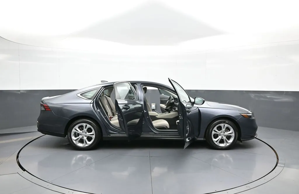 2023 Honda Accord LX - Photo 41