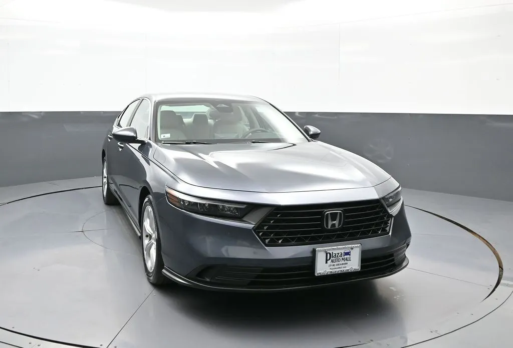 2023 Honda Accord LX - Photo 3