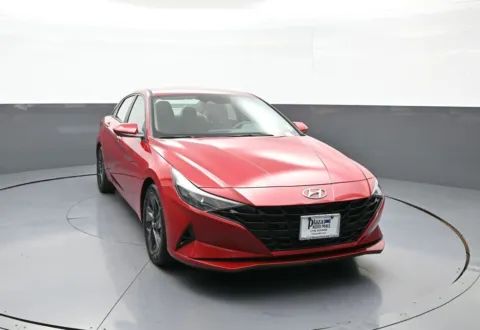 Another view of 2021 Hyundai Elantra SEL for sale in Brooklyn, NY at Plaza Honda