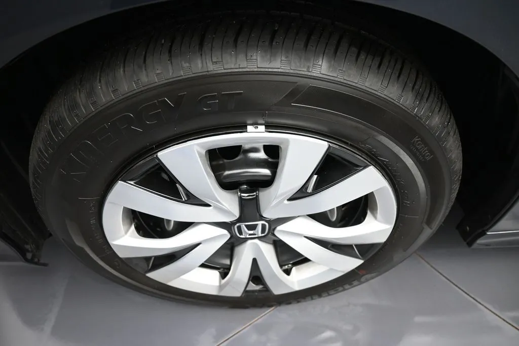 2026 Honda Civic LX - Photo 14