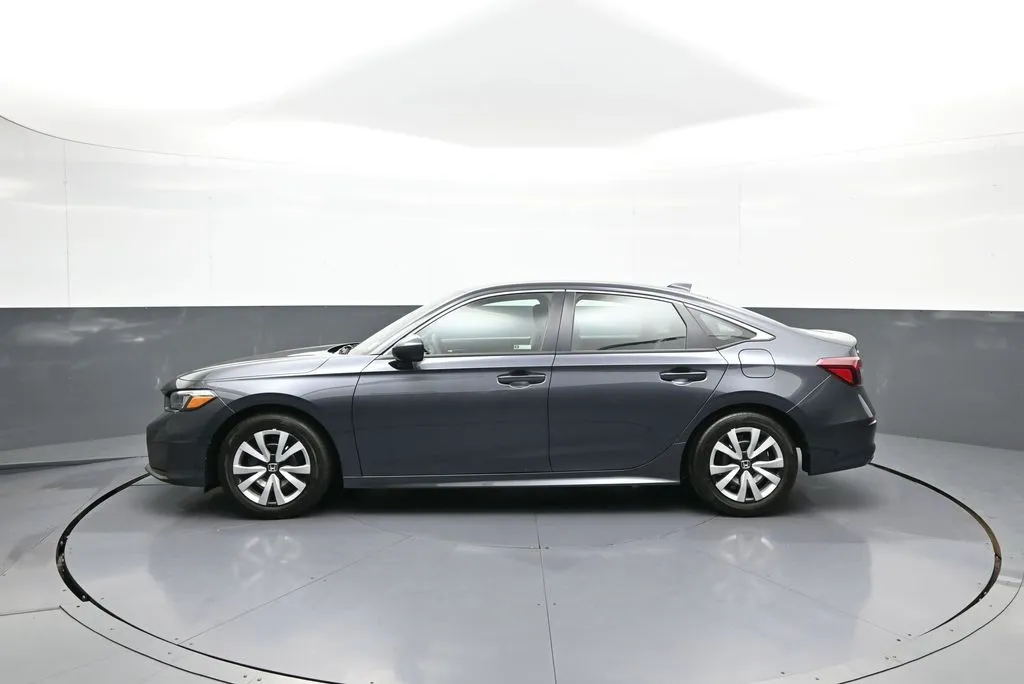 2026 Honda Civic LX - Photo 9