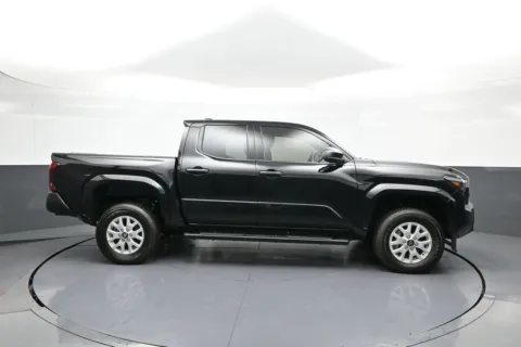 More photos of 2025 Toyota Tacoma SR at Plaza Honda, NY