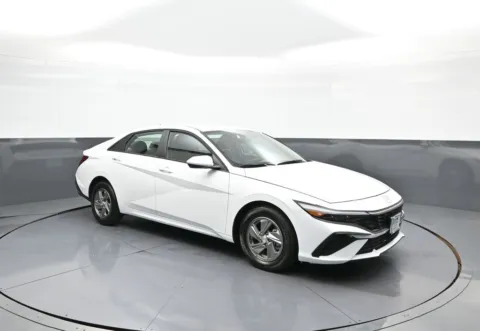 More photos of 2025 Hyundai Elantra SE at Plaza Honda, NY