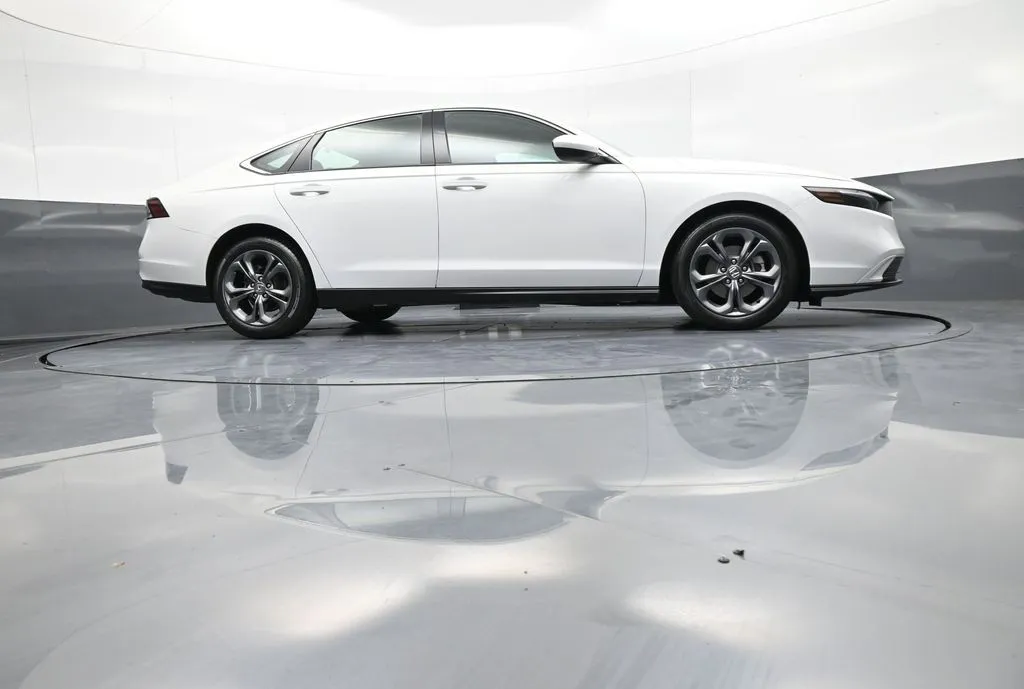 2023 Honda Accord EX - Photo 28