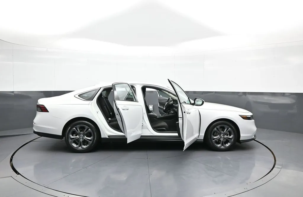 2023 Honda Accord EX - Photo 41
