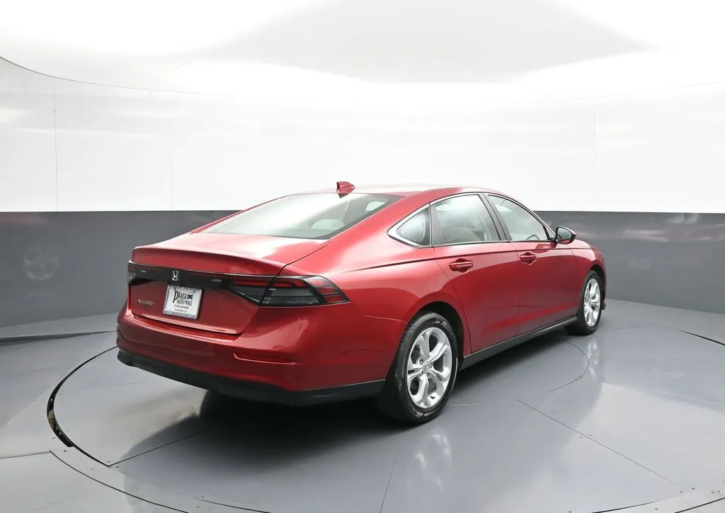 2023 Honda Accord LX - Photo 6