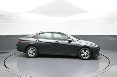 More photos of 2021 Hyundai Elantra SE at Plaza Honda, NY
