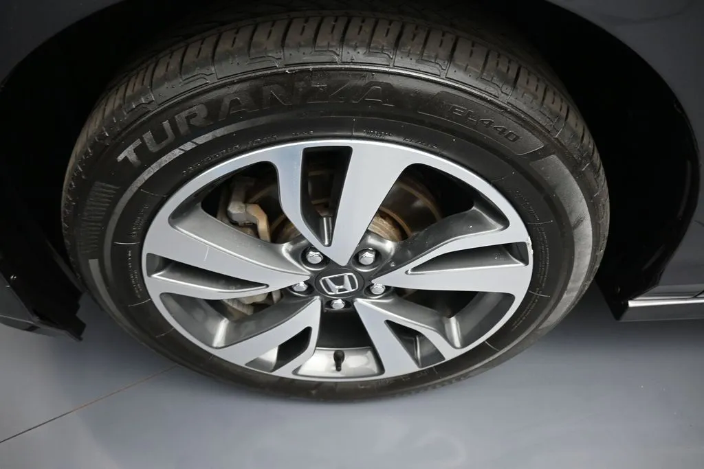 2024 Honda Odyssey Touring - Photo 14