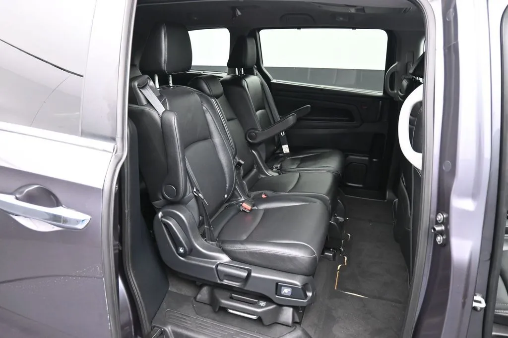 2024 Honda Odyssey Touring - Photo 26