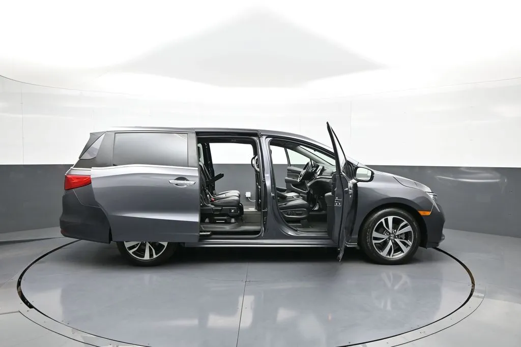 2024 Honda Odyssey Touring - Photo 44