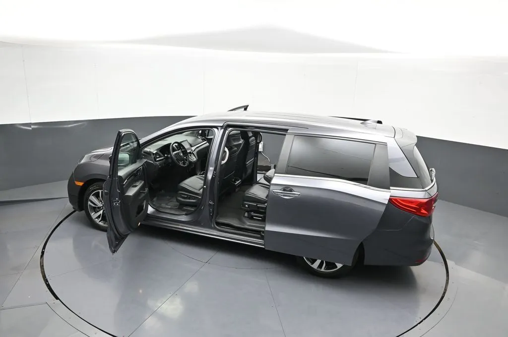 2024 Honda Odyssey Touring - Photo 46