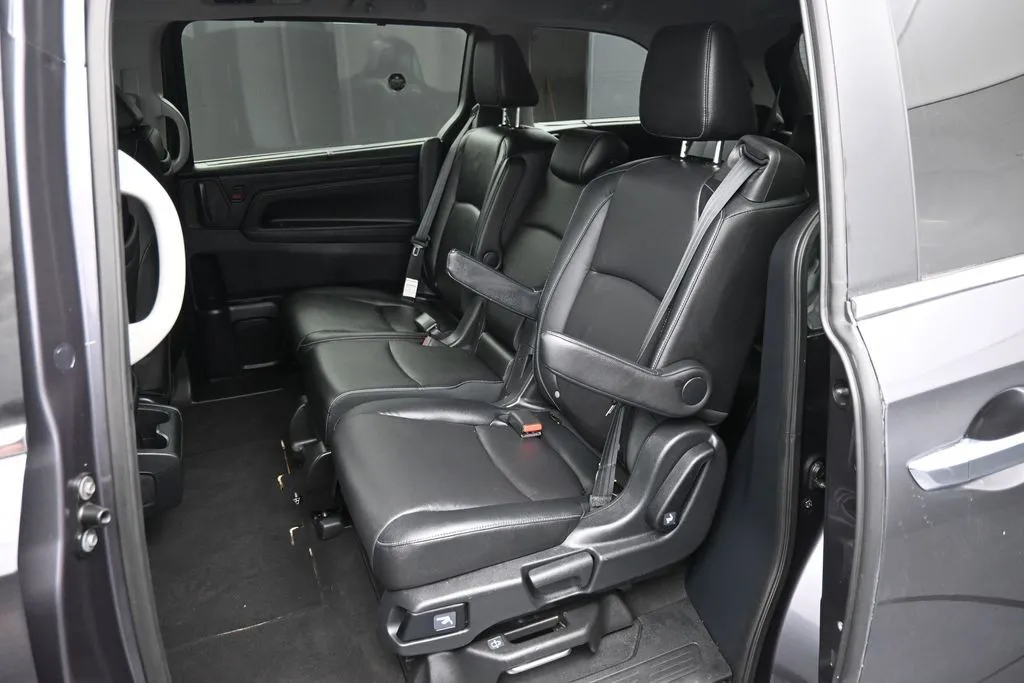 2024 Honda Odyssey Touring - Photo 22