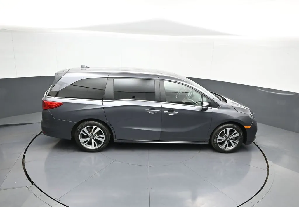 2024 Honda Odyssey Touring - Photo 39