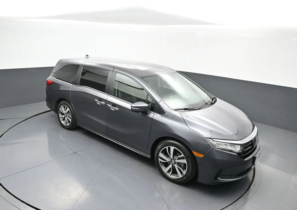 2024 Honda Odyssey Touring - Photo 38