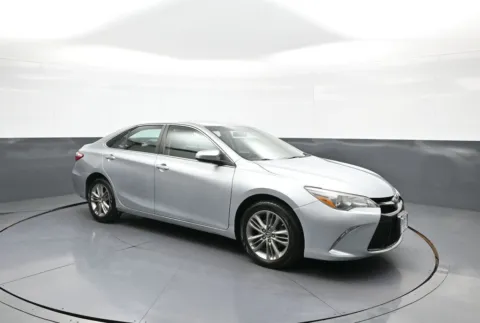 More photos of 2017 Toyota Camry SE at Plaza Honda, NY