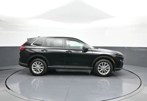 More photos of 2023 Honda CR-V EX-L at Plaza Honda, NY