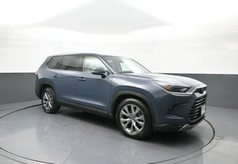 More photos of 2024 Toyota Grand Highlander Limited at Plaza Honda, NY