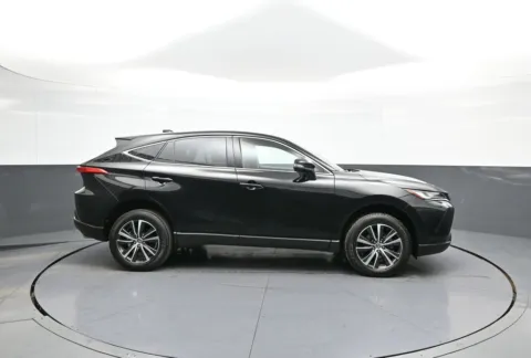 More photos of 2024 Toyota Venza LE at Plaza Honda, NY
