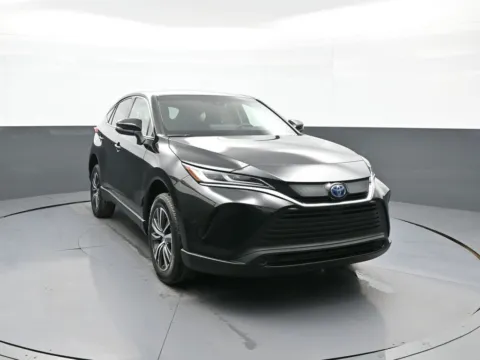 Another view of 2024 Toyota Venza LE for sale in Brooklyn, NY at Plaza Honda