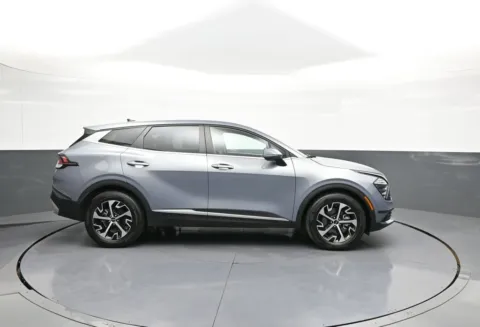 More photos of 2024 Kia Sportage EX at Plaza Honda, NY