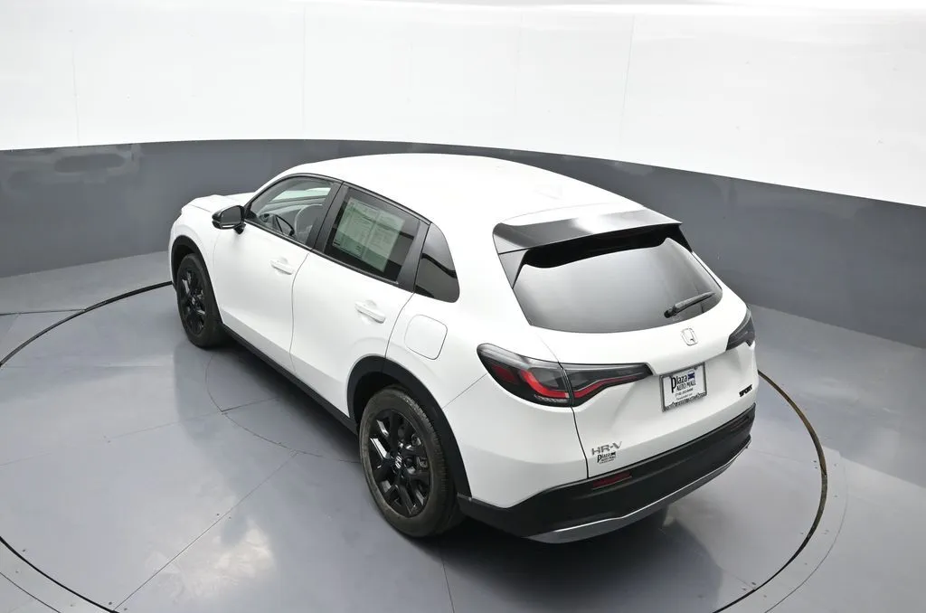 2025 Honda HR-V Sport - Photo 38