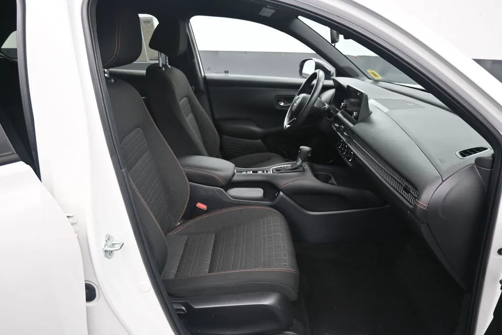 2025 Honda HR-V Sport - Photo 23