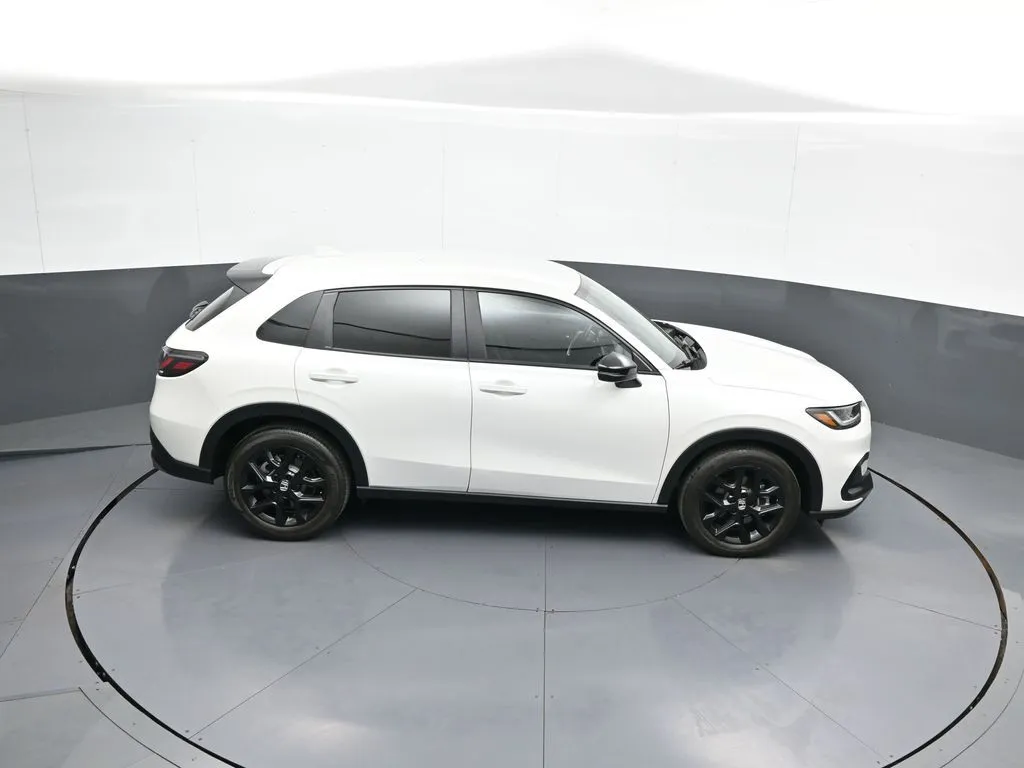 2025 Honda HR-V Sport - Photo 35