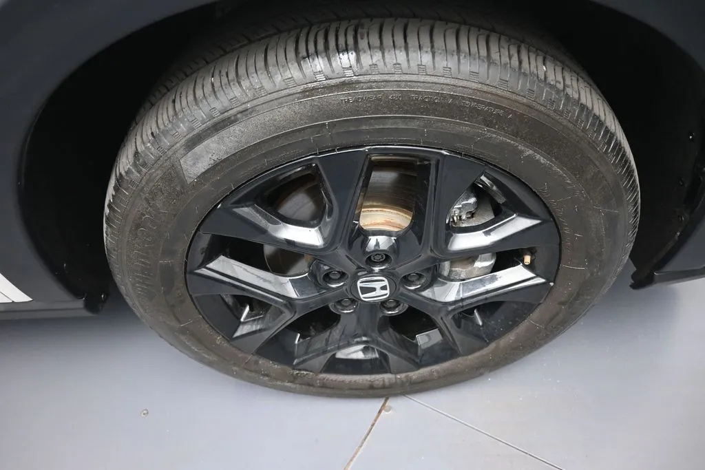 2025 Honda HR-V Sport - Photo 13