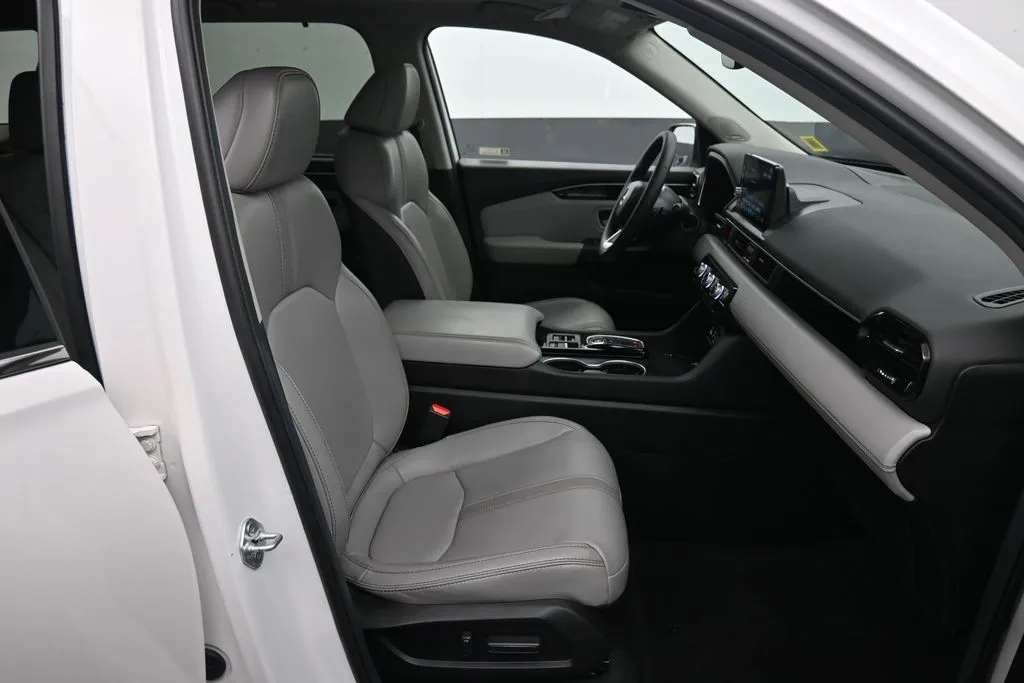 2024 Honda Pilot Touring - Photo 29