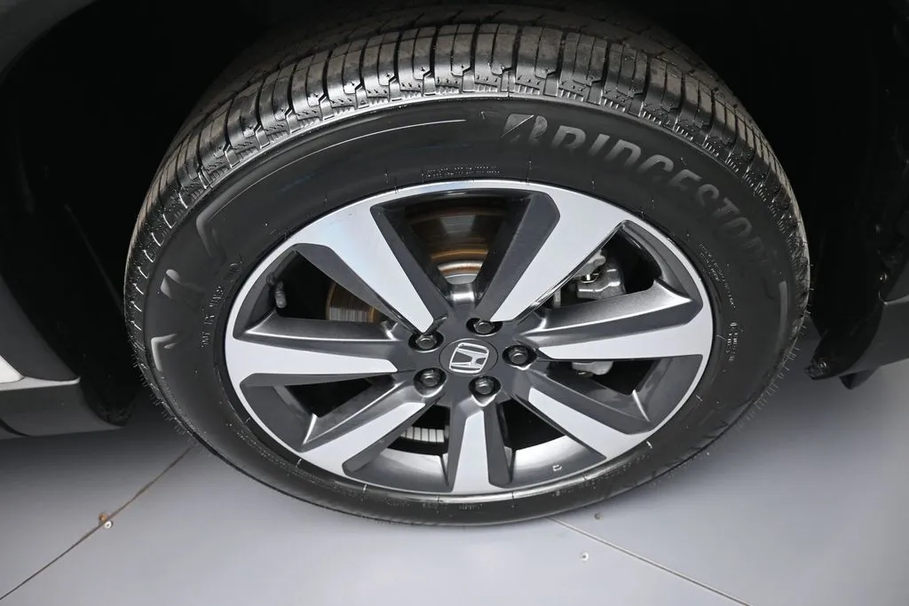 2024 Honda Pilot Touring - Photo 13