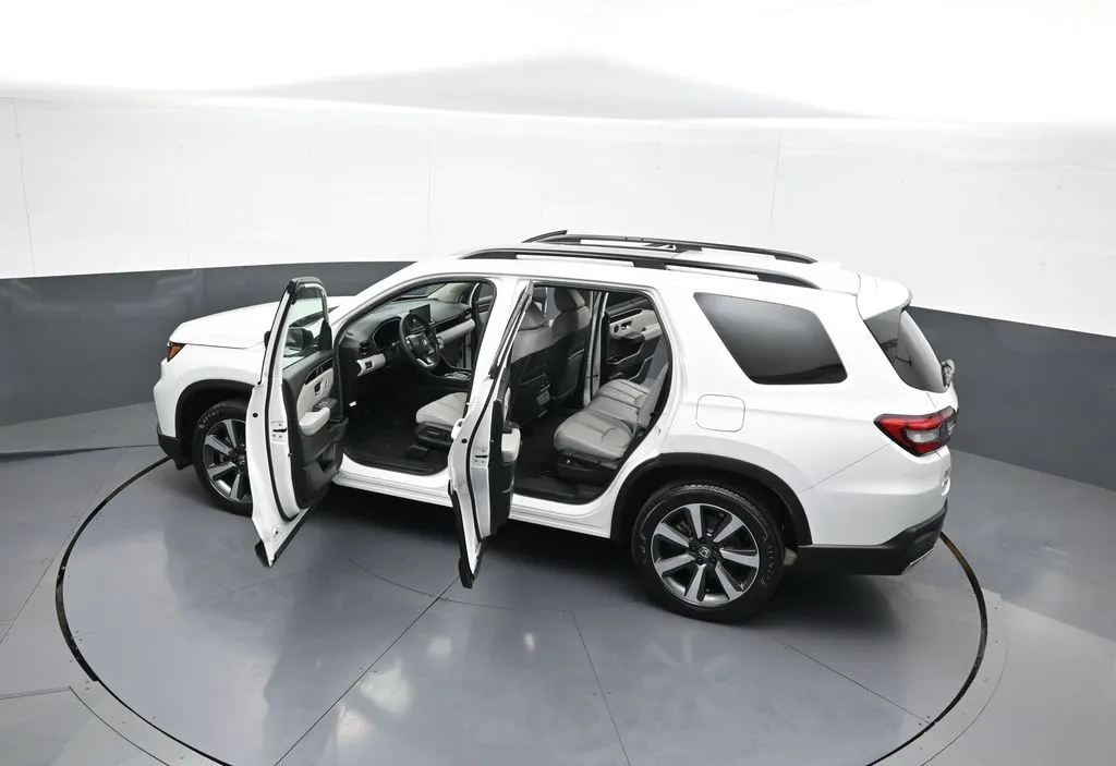 2024 Honda Pilot Touring - Photo 48