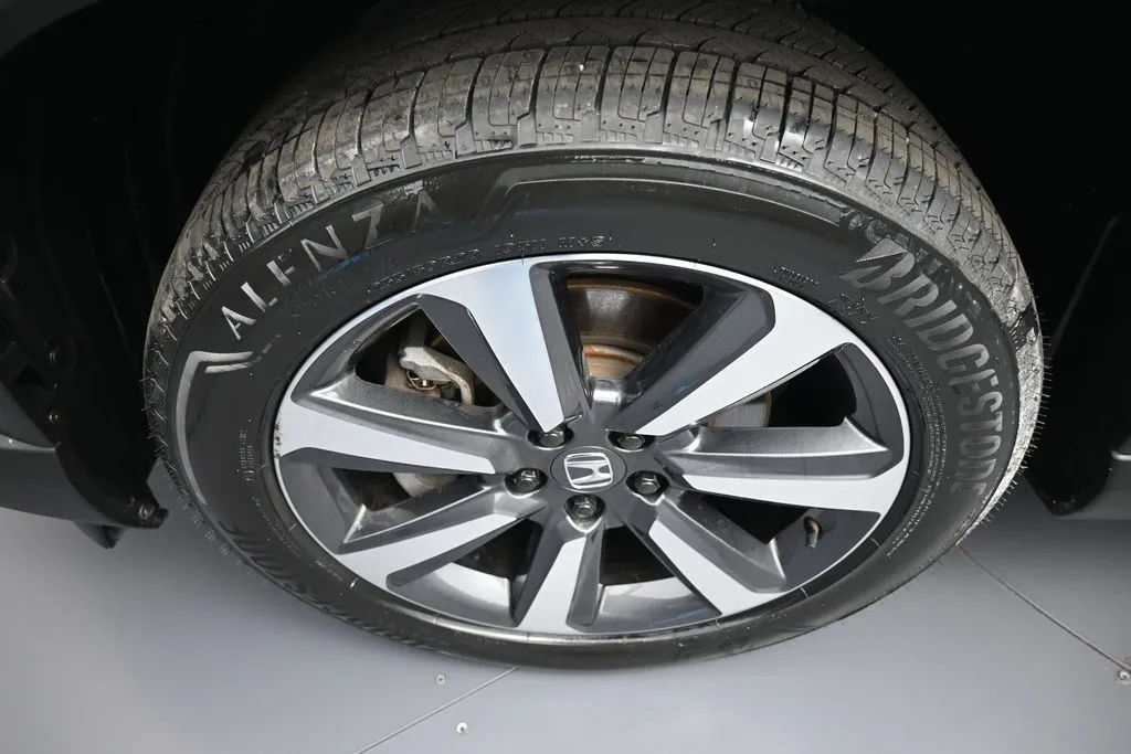 2024 Honda Pilot Touring - Photo 14