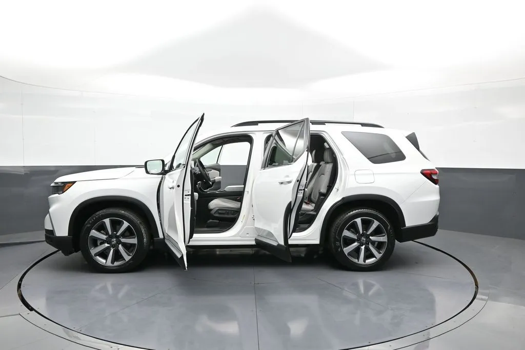 2024 Honda Pilot Touring - Photo 47