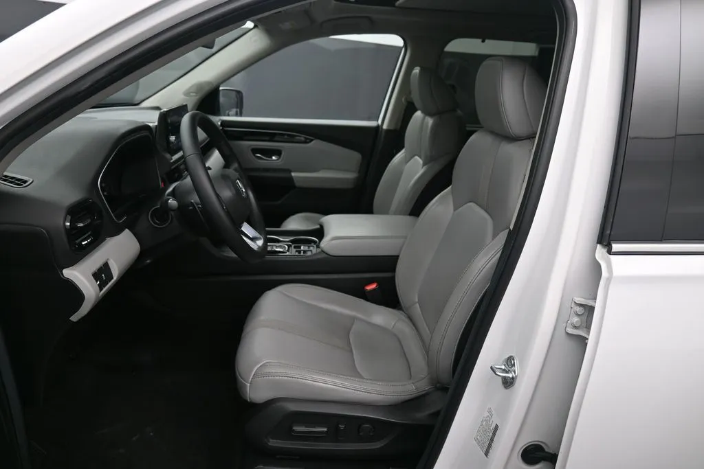 2024 Honda Pilot Touring - Photo 21