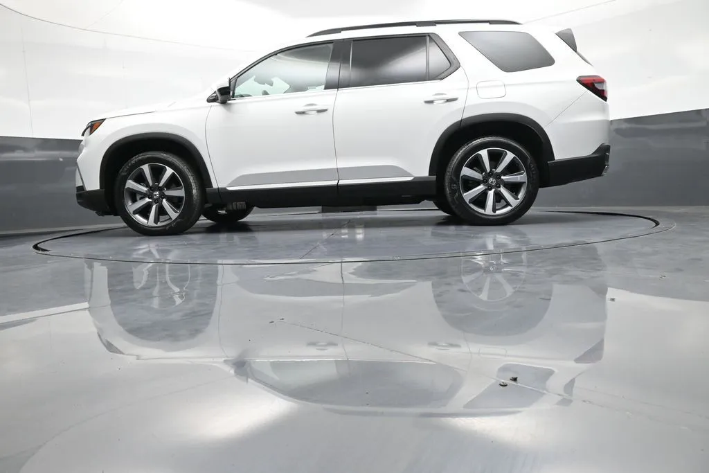 2024 Honda Pilot Touring - Photo 37