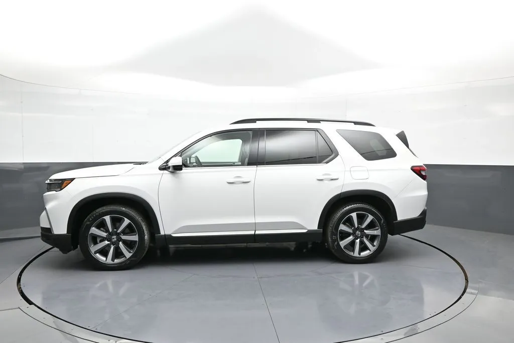 2024 Honda Pilot Touring - Photo 9