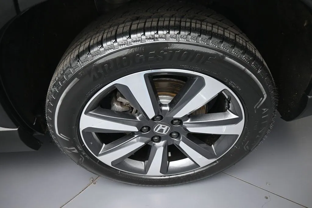 2024 Honda Pilot Touring - Photo 15