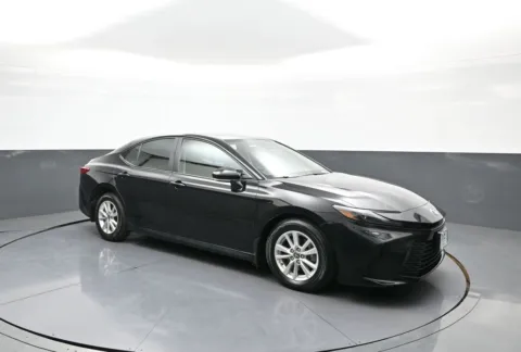More photos of 2025 Toyota Camry LE at Plaza Honda, NY